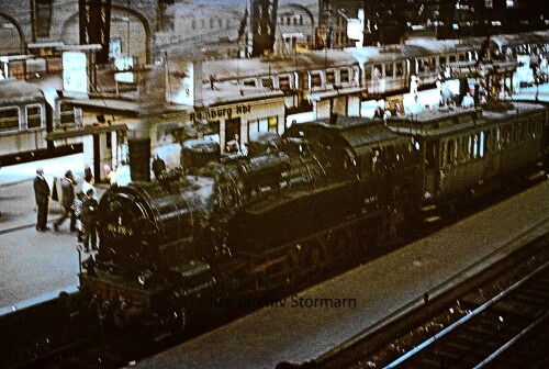 Hamburg_Hauptbahnhof_Hbf_1971_BR_78_historische_S-Bahn.jpg