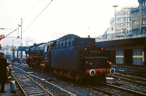 Hamburg_Hauptbahnhof_Hbf_1973_BR_01_150-2-1.jpg