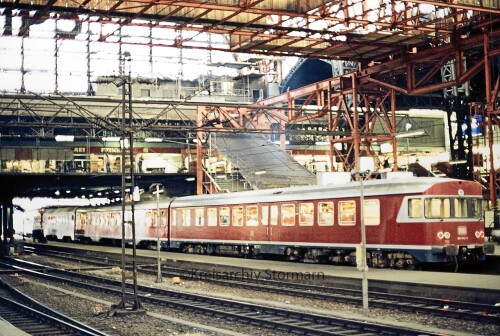 Hamburg_Hauptbahnhof_Hbf_1976_BR_624_Reovierung_Hbf-1.jpg