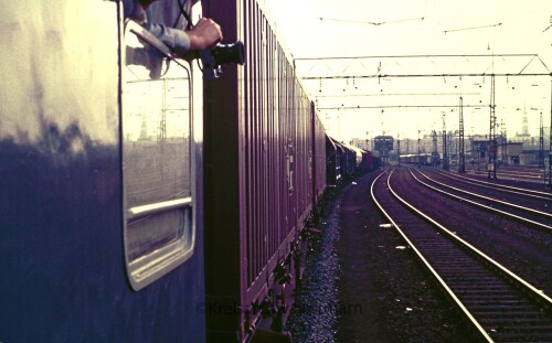 Hamburg_Hauptbahnhof_Hbf_1984_Lubeck-Buchener_Eisenbahn_V_200_Hochbahn-5.jpg