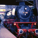 Hamburg_Hauptbahnhof_Hbf_1988_BR_41_360_Schurzenwagen_Sonderfahrt-0