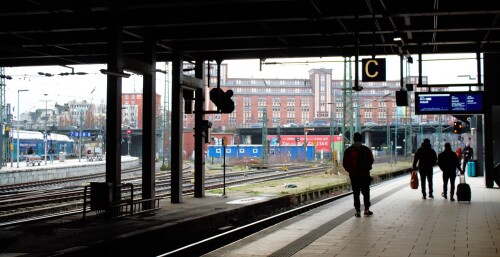 Hamburg_Hauptbahnhof_Hbf_2020er-5_huhnerposten_ehemalige_Bahnpost.jpg
