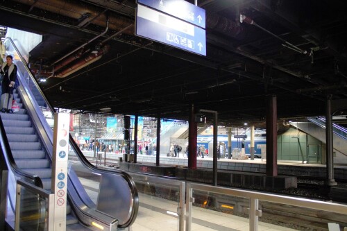 Hamburg Hauptbahnhof Hbf 2020er (7) Lindt RegionalExpress Nah SH Lübeck