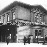 1880_Alter_Dammtorbahnhof_Alsterglacis_1866_erbaut_1903_abgerissen-6