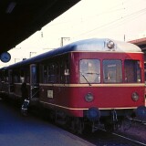 VT_Triebwagen_Esslinger_SWEG_nach_Oberharmersbach_Riersbach_VB_VS_Beiwagen_Offenburg_Hbf_Hauptbahnhof_1972-3
