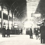 1900_Altona_bahnhof_alter_Altonaer_Bahnhof_Gothik_Bahnhofshalle_Bahnsteig_a-1