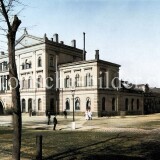 Altona_Bahnhof_1870_spateres_Rathaus