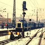 1984-BR-212-HH--Altona-mit-historischem-Zug-1