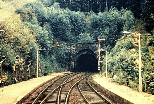Schwarzwaldbahn_Villingen_Triberg_Bahnstrecke_Eisenbahn_1972_ae.jpg