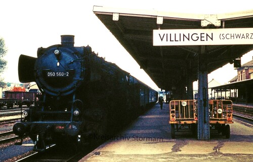 Villingen_Bahnhof_BR_050_560_Schwarzwaldbahn_Bahnstrecke_Eisenbahn_1972_a.jpg