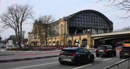 Bahnhof_Dammtor_Hamburg_2025_Hamburg_Rotherbaum_Planten_un_Bloomen_Gebaude-6.jpg