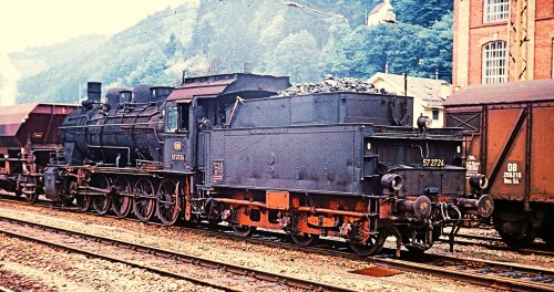 BR_57_2724_Zell_Wiesentahl_Bahnhof_1967-4.jpg
