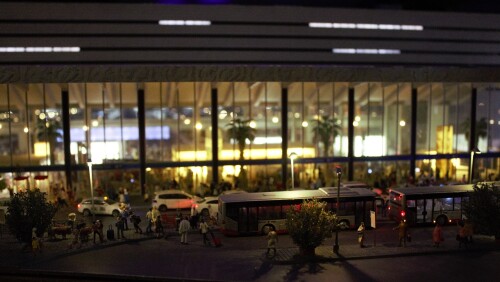 Rom_Termini_Kopfbahnhof_Endbahnhof_Miniaturwunderland_1zu87_Scale_H0_Nacht_beleuchtet-1.jpg