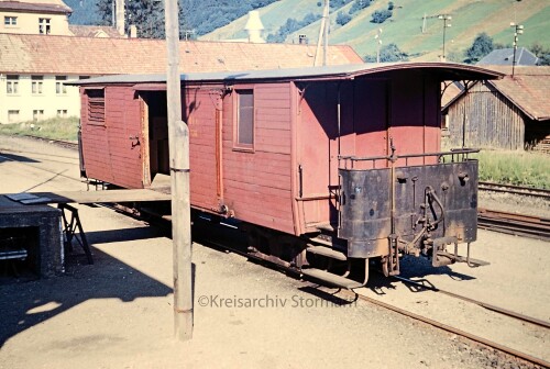 Todtnau_Bahnhof_1967_Schmalspurbahn_MEG_Guterwagen_Guterwagen_Normalspur_Schmalspur-3.jpg