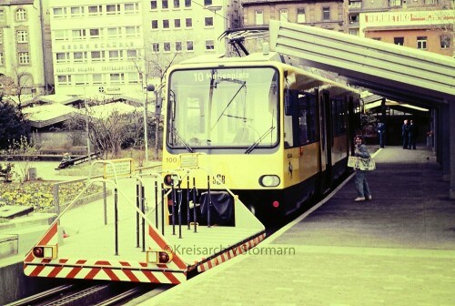 1985_Stuttgart_heslach_neue_Strasenbahn_Fahrradanhanger-1a.jpg