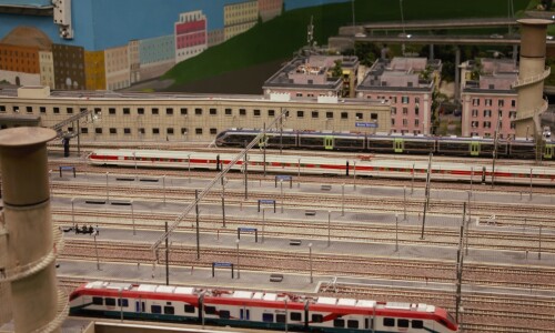 Rom_Termini_Kopfbahnhof_Endbahnhof_Miniaturwunderland_1zu87_Scale_H0_Bahnsteige_aa-3.jpg