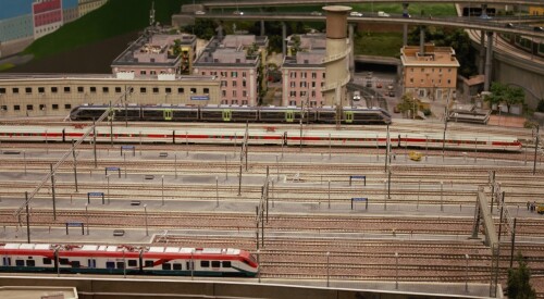 Rom_Termini_Kopfbahnhof_Endbahnhof_Miniaturwunderland_1zu87_Scale_H0_Bahnsteige_aa-4.jpg