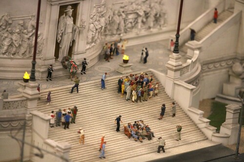 Vittoriano_Schreibmaschine_Sehenswurdikeit_Rom_Miniaturwunderland_Hamburg_H0_Modell-3.jpg