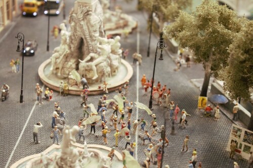 Roma_Italia_Miniaturwunderland_1zu87_Scale_H0_Tiber_Brunnen-10.jpg