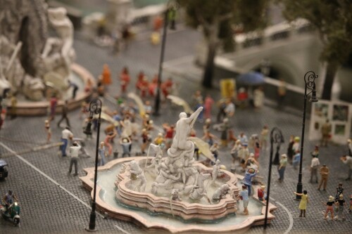 Roma_Italia_Miniaturwunderland_1zu87_Scale_H0_Tiber_Brunnen-8.jpg
