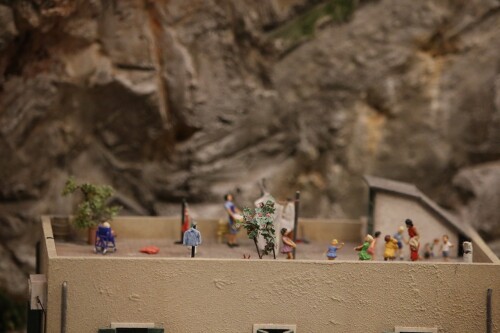 Miniaturwunderland_Modell_Gauge_1_87_H0_Talien_Amalfi_Kuste_Balkone-26.jpg