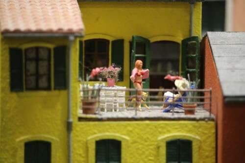 Miniaturwunderland_Modell_Gauge_1_87_H0_Talien_Amalfi_Kuste_Balkone-3.jpg