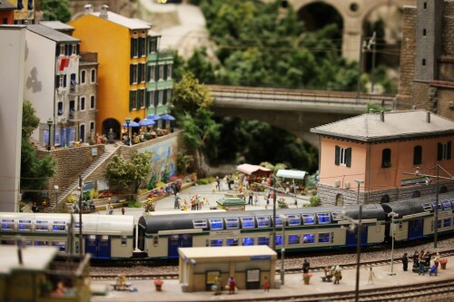 Miniaturwunderland_Modell_Gauge_1_87_H0_Talien_Amalfi_Kuste_Bahnhof-6.jpg