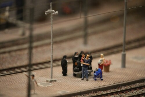Miniaturwunderland_Modell_Gauge_1_87_H0_Talien_Amalfi_Kuste_Bahnhof-7.jpg
