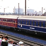 V_200_002_F-Zug_Schurzenwagen_Nurnberg_Dutzendteich_Bahnhof_1985_Verkehrsschau
