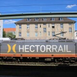 Darmstadt_Hauptbahnhof_Jugendstil_BR_185_Hectorail_2025_Mai_Hbf