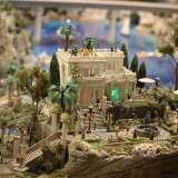 Miniaturwunderland_Miwula_Hamburg_Italien_Villa_Party_Kuste-1