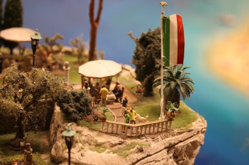 Miniaturwunderland_Miwula_Hamburg_Italien_Villa_Party_Kuste-4.jpg