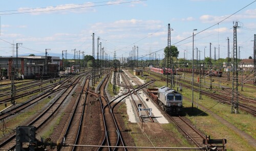 Darmstadt_Hauptbahnhof_Bahnhofsvorfeld_2025_c-ass_66_Rhein_Cargo_Mai_Hbf-5.jpg