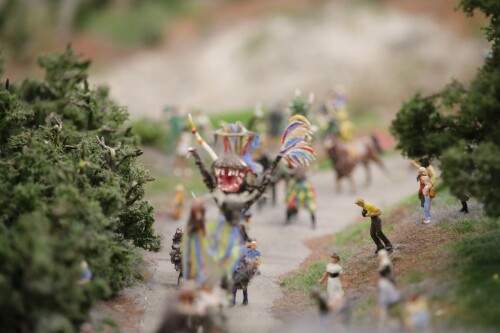 Sudtirol_Norditalien_MiWuLa_Miniaturwunderland_Hamburg_H0_u_alte_Feste_Damonen_Volksfest-5.jpg