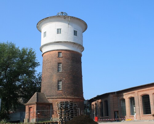 Wasserturm_Willke_Gleisbau_Ludwigslust_Bahnhof_Juni_2025-1a.jpg