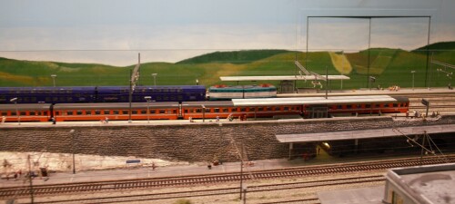 City_Night_Line_Nachtzug_DB_blau_Miniaturwonderland_Italy_train_station_Miniaturwunderland_MiWula_Masstab_H0-3.jpg