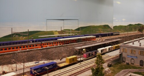 City_Night_Line_Nachtzug_DB_blau_Miniaturwonderland_Italy_train_station_Miniaturwunderland_MiWula_Masstab_H0-4.jpg