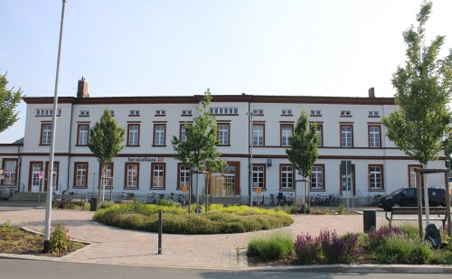 Ludwigslust Bahnhof Empfngsgebäude Juni 2025 b (1)