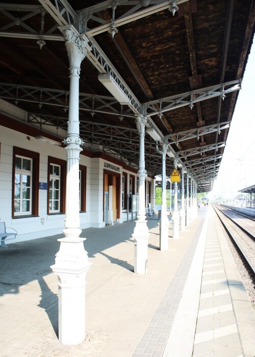 Ludwigslust Bahnhof b Bahnsteig Juni 2025 (1)