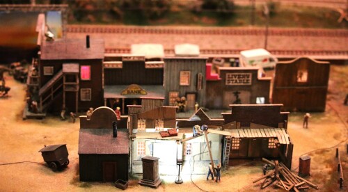 Italo-Western_Miniaturwunderland_MiWula_Italien_H0_Gauge_Masstab-1.jpg