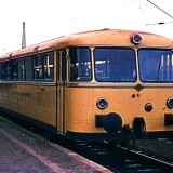 VT_798_998_gelb_gelber_Schienenbus_Systemtechnik_Hersfeld_Bahnhof_1967