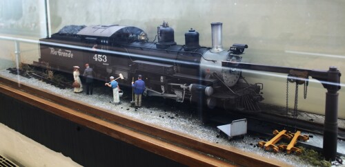 Rio_Grande_Steam_locomotive_Spur_2_Museum_Schramberg.jpg