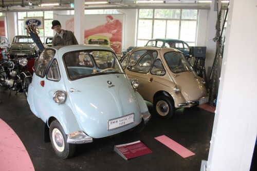 BMW Isetta Knutschkugel Post gelb Blau Automuseum Schramberg 2025 Mai (1)