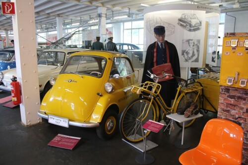 BMW Isetta Knutschkugel Post gelb Blau Automuseum Schramberg 2025 Mai (3)