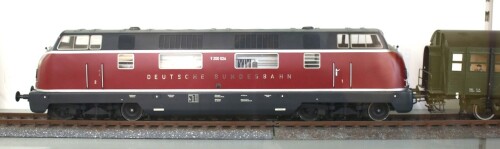 D Zug epoche 3a BR 220 V 200 Deutscje Bundesbahn Aufschrift Spur 2 Museum Schramberg