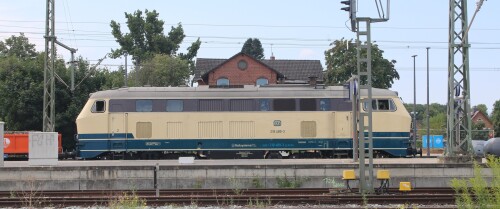 BR 218 489 RP ozenblau beige Ludwigslust Bahnhof Gleisbauarbeiten 2025 August (1) Kopie