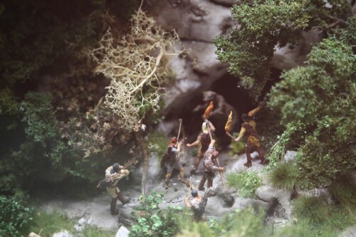 Jungsteinzeit_7000_Jahre_l_Hohle_Bar_Jagd_Hohlenbar_Barenjagd_deutsche_Geschichte_Miniaturwunderland_Hamburg-3.jpg