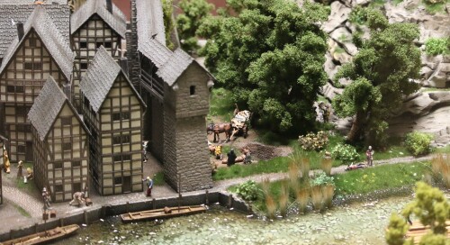 cb_Stadtmauer_Stadt_spates_Mittelalter_fruhe_Neuzeit_deutsche_Geschichte_Miniaturwunderland-3.jpg