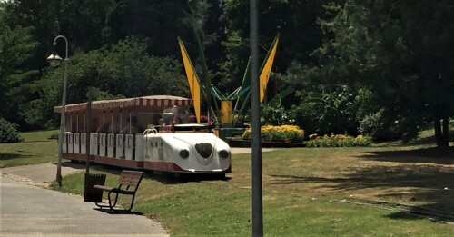 Deutsch französischer Park Saarbrücken Bahn Porsche b (1)