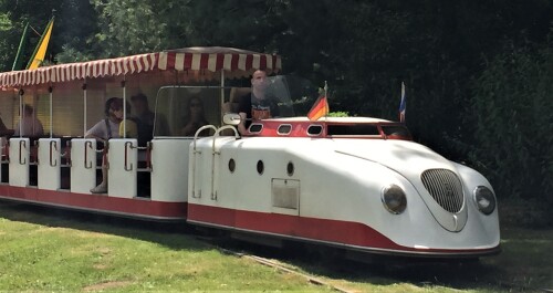 Deutsch französischer Park Saarbrücken Bahn Porsche b (2)